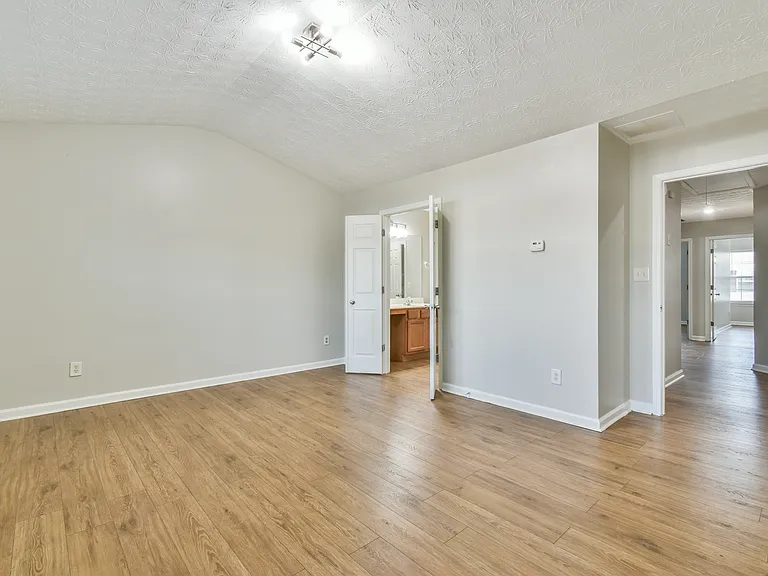 2529 Emma Way — Photo 7