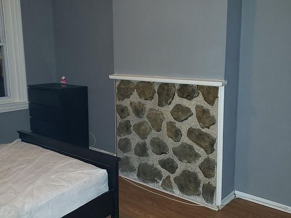 2nd image of 1665 N Allison St #1