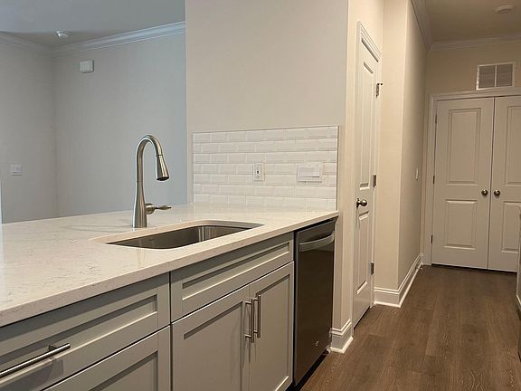 4th image of 728 Westec Way