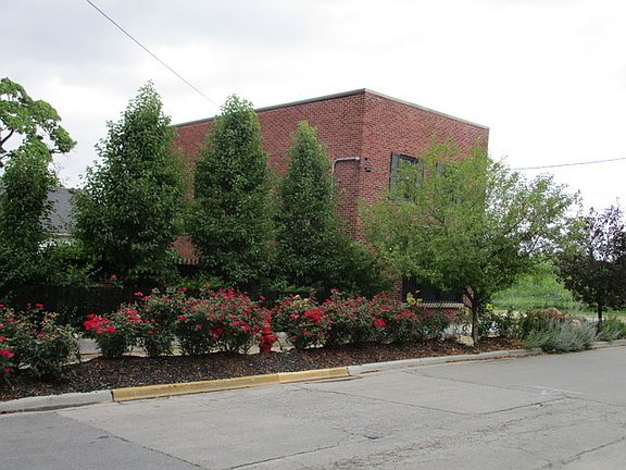 2nd image of 301 Rosewood Ave
