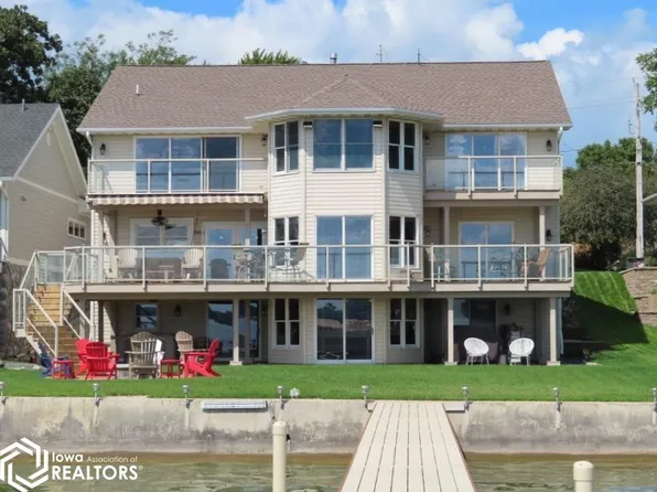 3609 N Shore Dr, Clear Lake, IA 50428