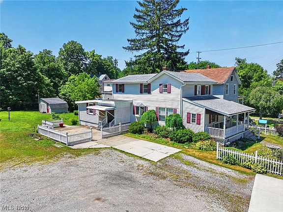 3rd image of 32 Water St