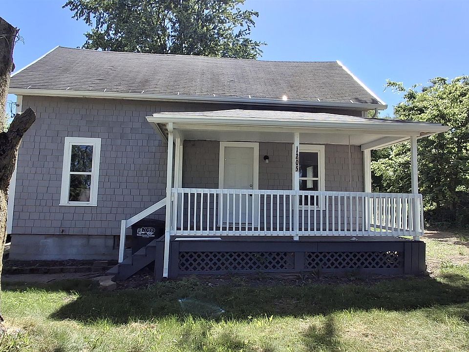 1st image of 1205 Town St