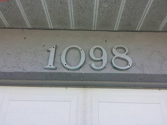 2nd image of 1098 SW Cairo Ave