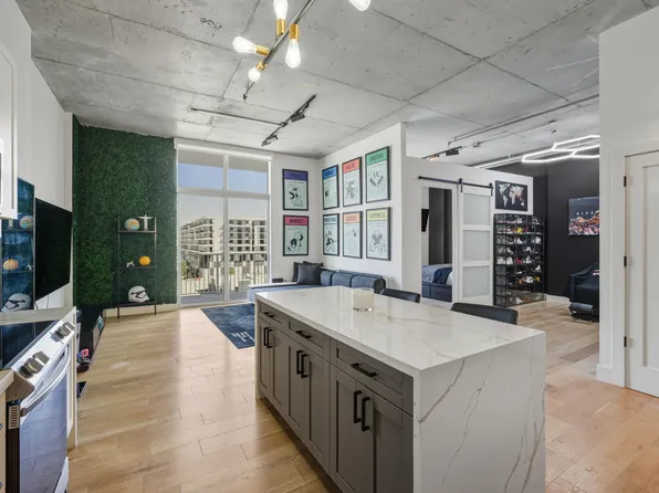 2100 Van Buren St APT 510, Hollywood, FL 33020