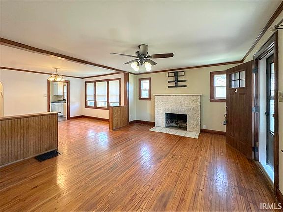 4th image of 109 E Ricketts St