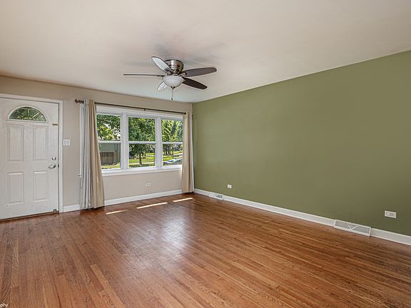 4th image of 6520 Ridge Dr