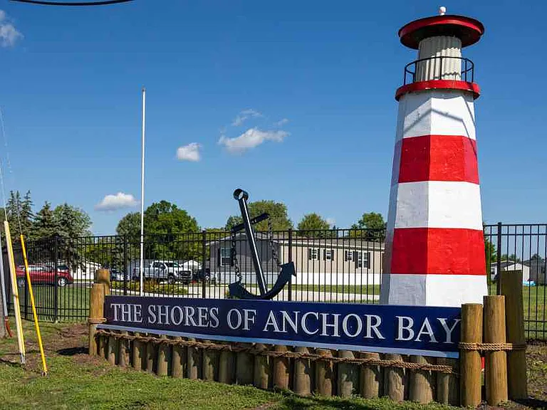 The Shores of Anchor Bay — Photo 3