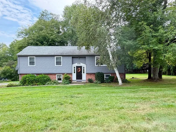 79 Porter Rd, East Longmeadow, MA 01028