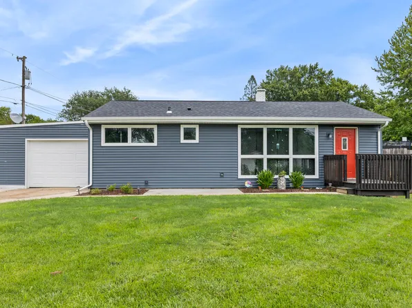 1007 Grant St, Harvard, IL 60033