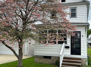 10 E Stanton St, Hudson, PA 18705