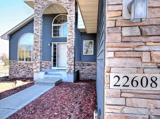 22608 Zion Pkwy NW, Oak Grove, MN 55005