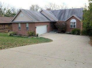 807 Greentree Rd, Lawrenceburg, IN 47025