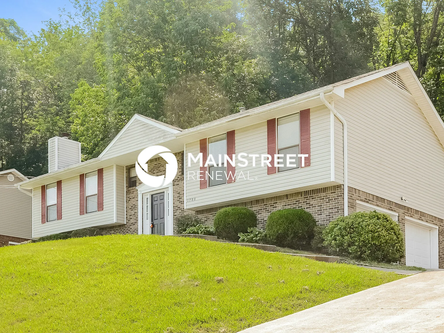 1788 Creely Dr — Photo 4