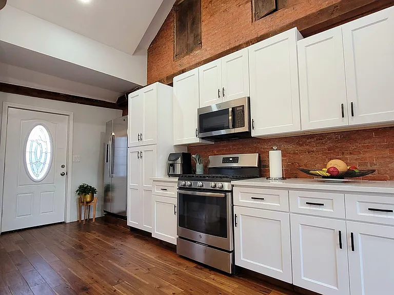 232 N Main St #2R — Photo 11