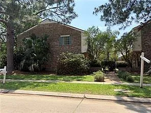 909 Vouray Dr #D