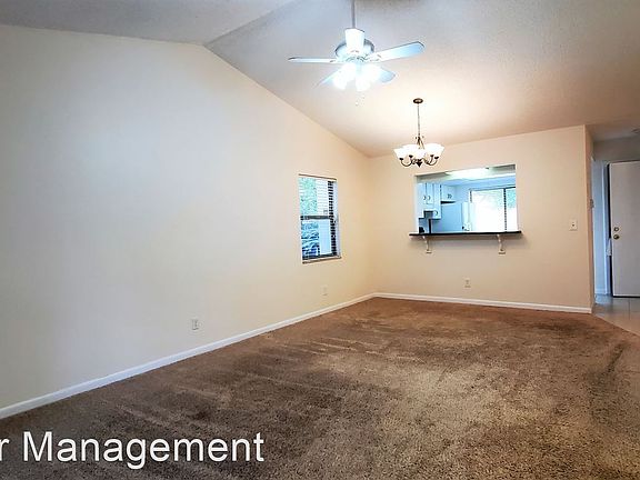 5th image of 925 Fenton Ln APT 5