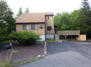 754 Country Place Dr, Tobyhanna, PA