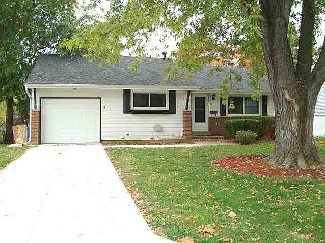 1st image of 1618 W Oakglen Dr