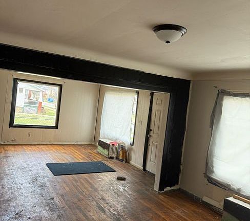 Additional Living Room