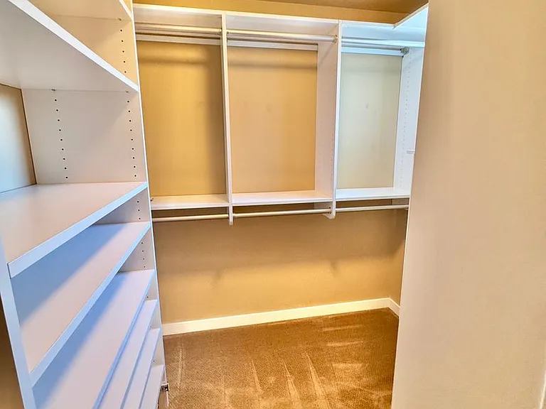 2401 NE 114th Ct — Photo 24