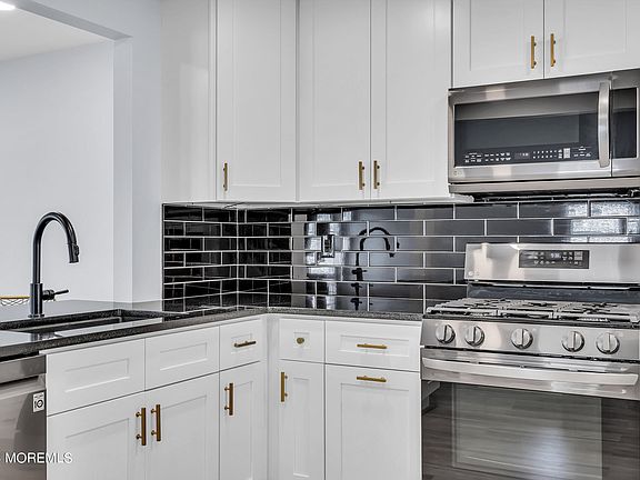 3rd image of 9 Turnberry Circle #107