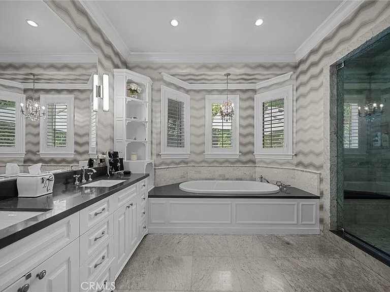 4917 Edgerton Ave — Photo 25