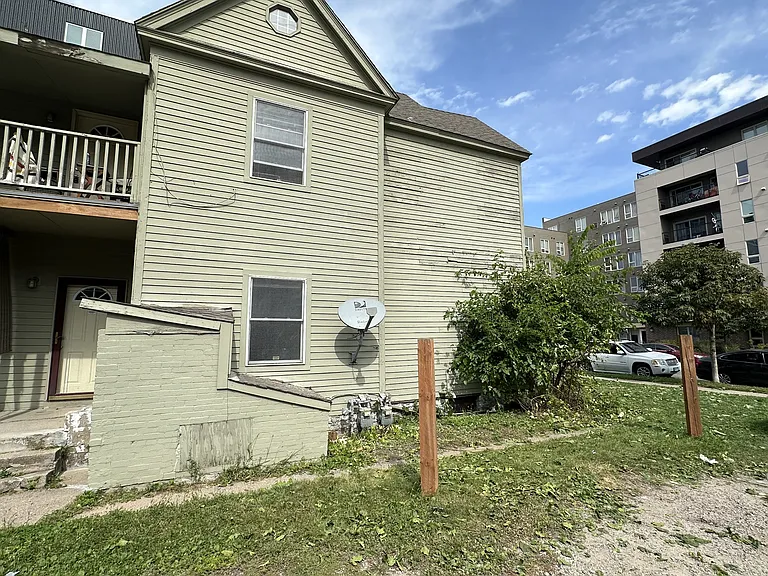 2916 Grand Ave S #1 — Photo 13