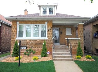 8405 S Crandon Ave, Chicago, IL 60617