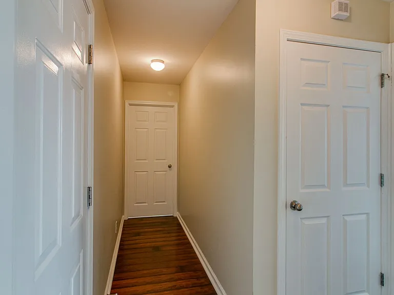 988 Chardea Ct — Photo 15