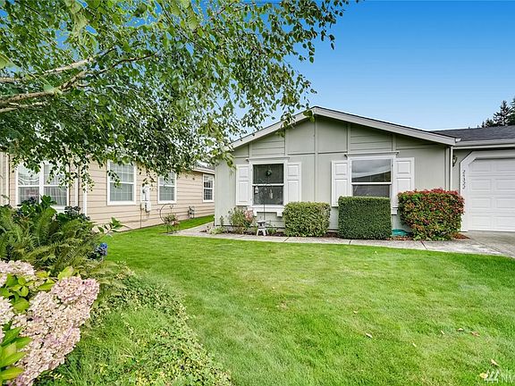 Beautiful front yard landscaping