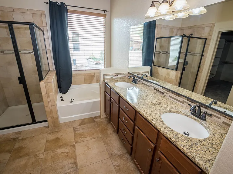 278 Bainbridge Dr — Photo 22