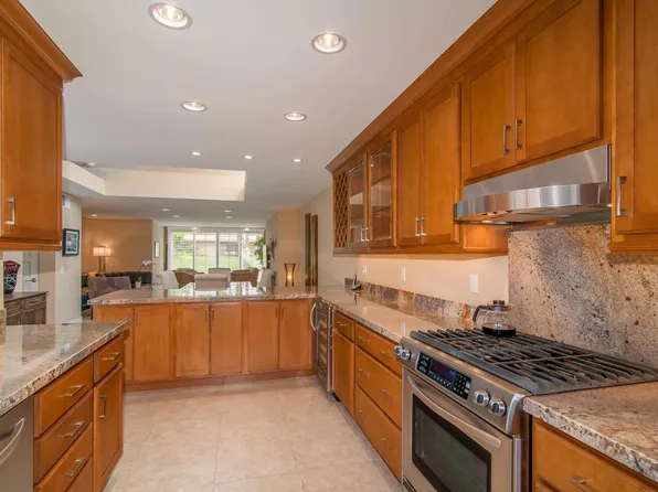 48275 Racquet Ln, Palm Desert, CA 92260