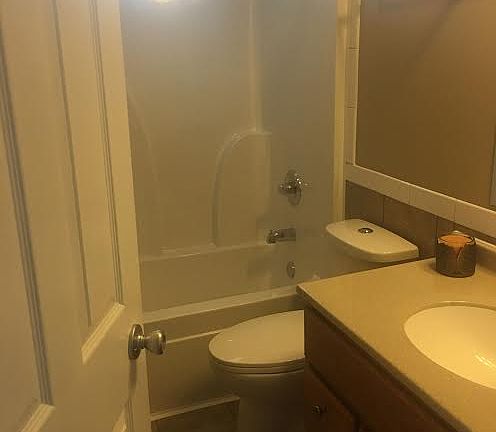 5th image of 9327 N Cross St APT A
