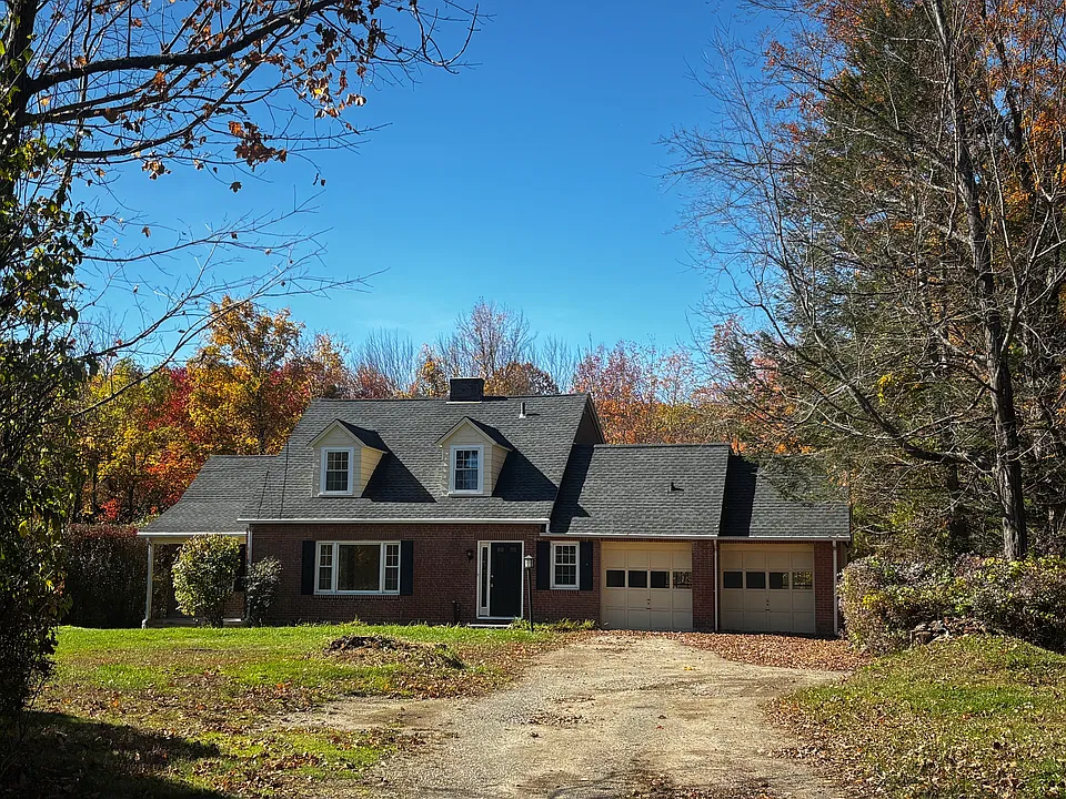 225 Lovely St