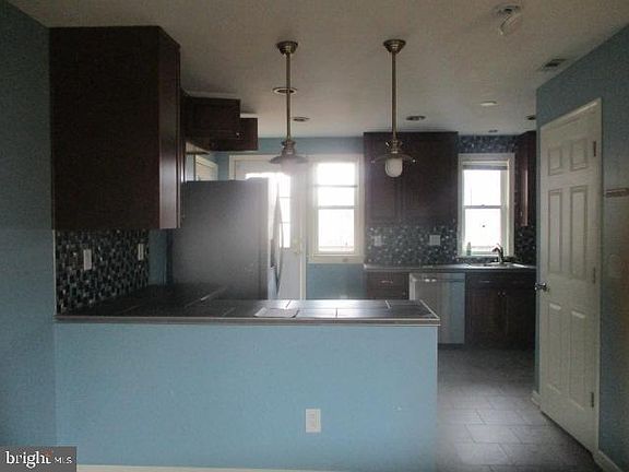 5th image of 229 Saint Marys Rd