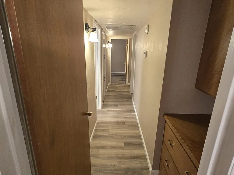 1860 W Henderson Ave #A — Photo 22