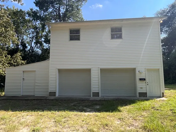 710 N Fulton St #A, Raeford, NC 28376