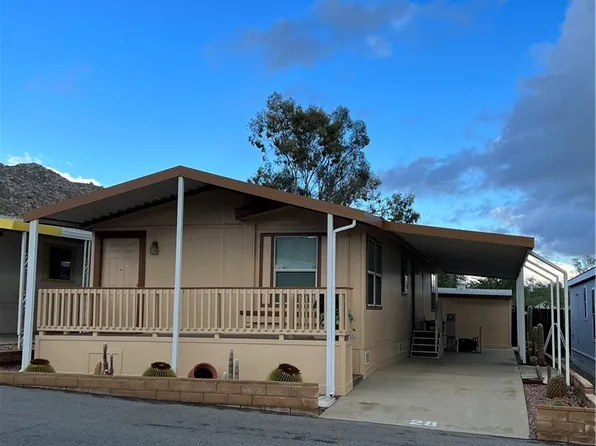 32600 State Highway 74 Space 28, Hemet, CA 92545