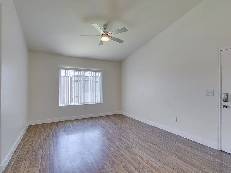 6650 W Warm Springs Rd #2118-16 — Photo 35