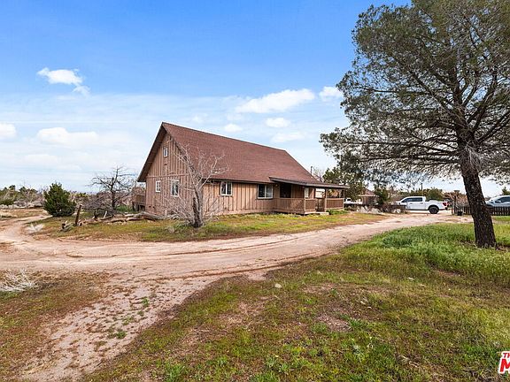 3rd image of 6906 Phelan Rd