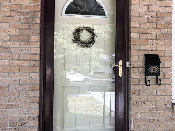 2nd image of 908 W 21st St