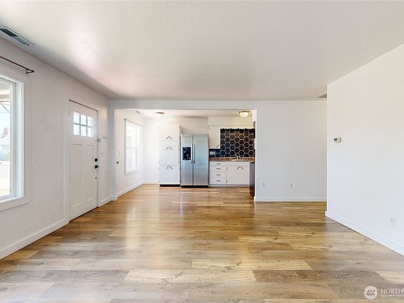4th image of 625 White Street