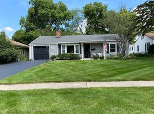 1913 E Liberty Dr, Wheaton, IL 60187