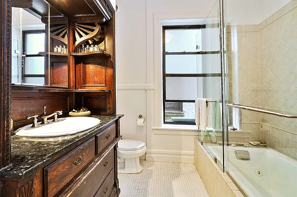 Sold by Corcoran | media 29