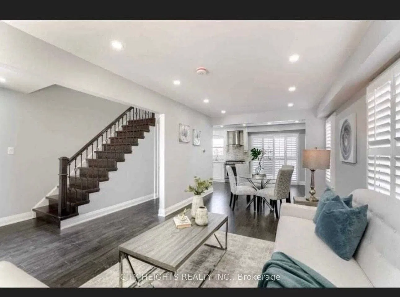 3 bed, $2,600 — Photo 1