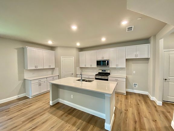2nd image of 4127 Stockyard Station Ln