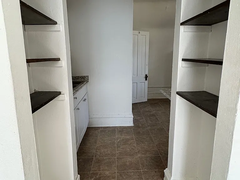 357 7th Ave S #4 — Photo 9