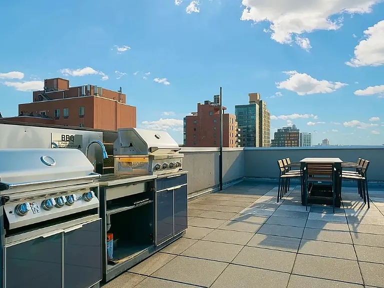 577 Baltic St #3C — Photo 6