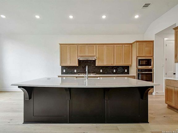 2nd image of 1629 Allington Park